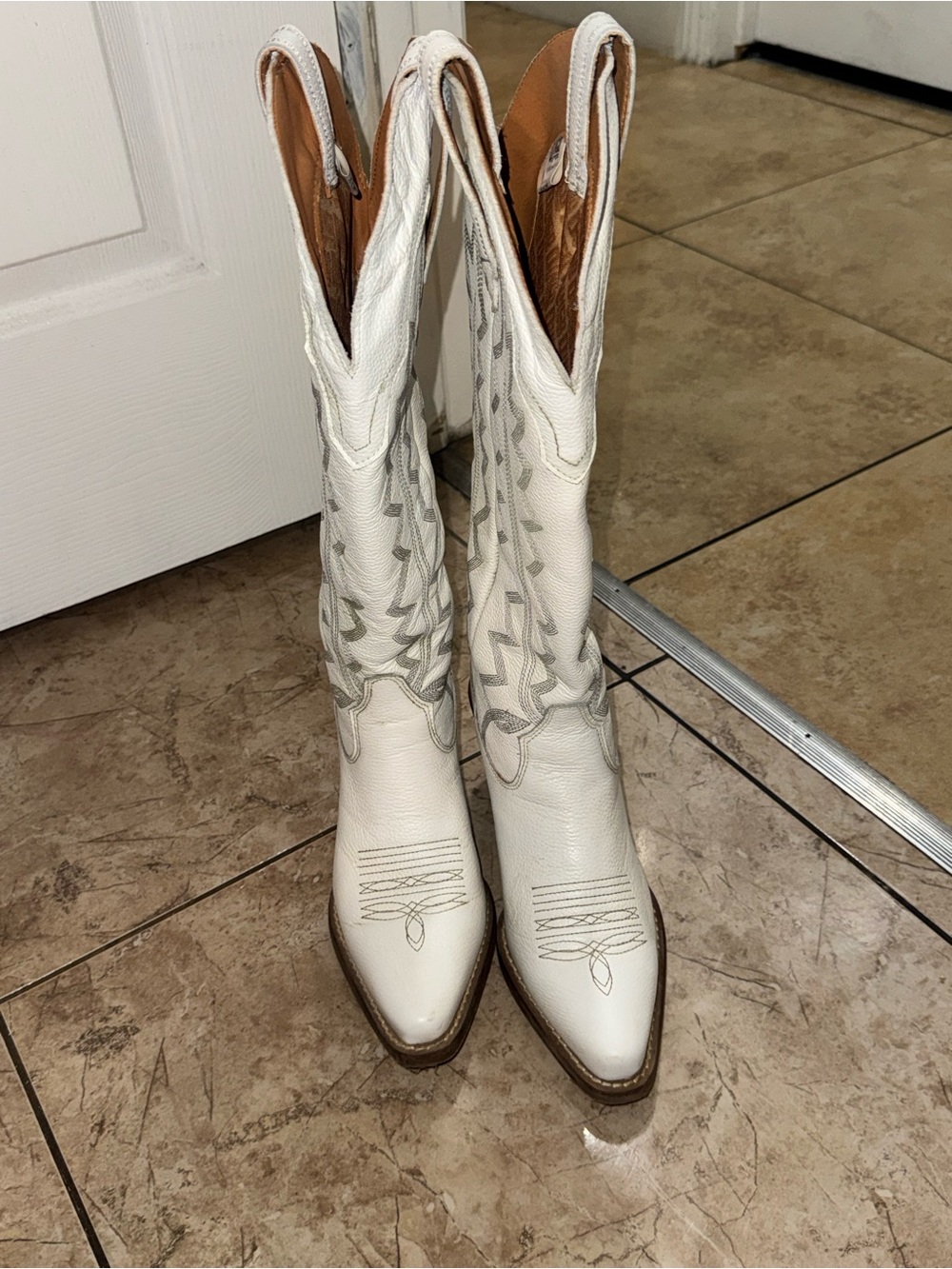 dingo White Over-the-Knee Western Boots with Silver Stitching
